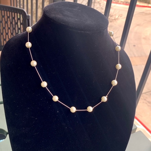 (NEW!) Delicate White Pearl String Necklace - Picture 3 of 6